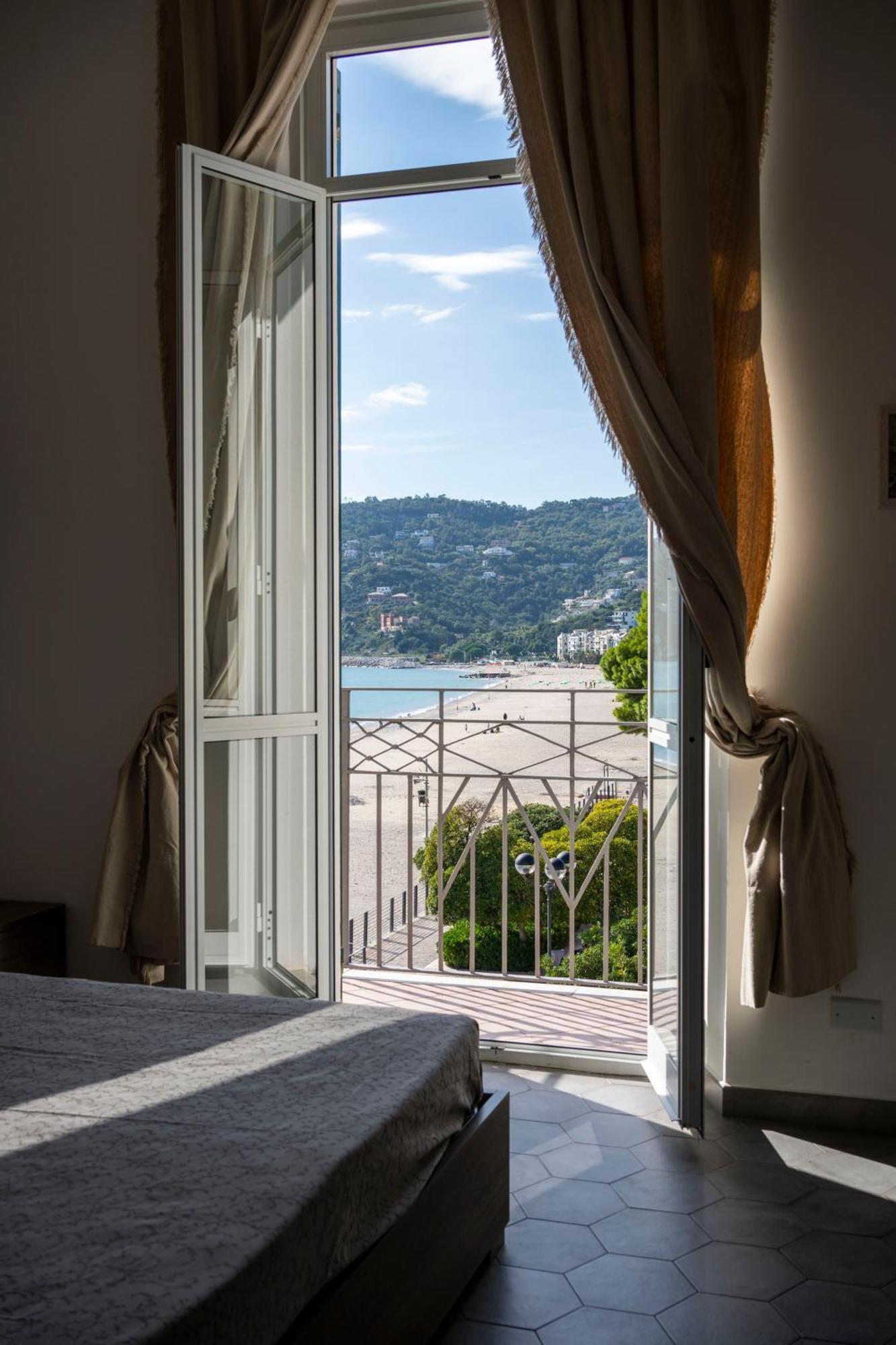 Hotel Miramare Spotorno Eksteriør billede