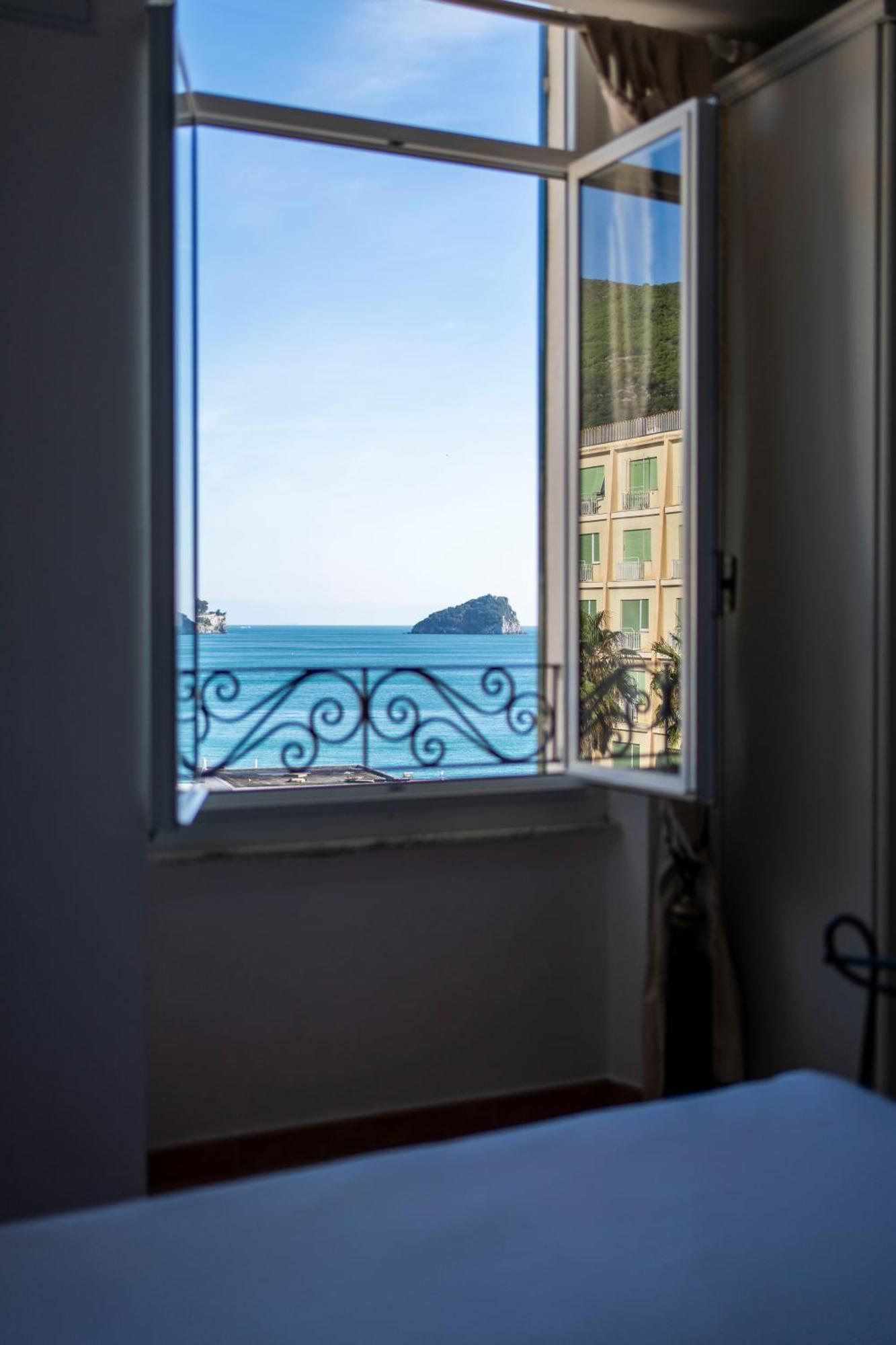 Hotel Miramare Spotorno Eksteriør billede