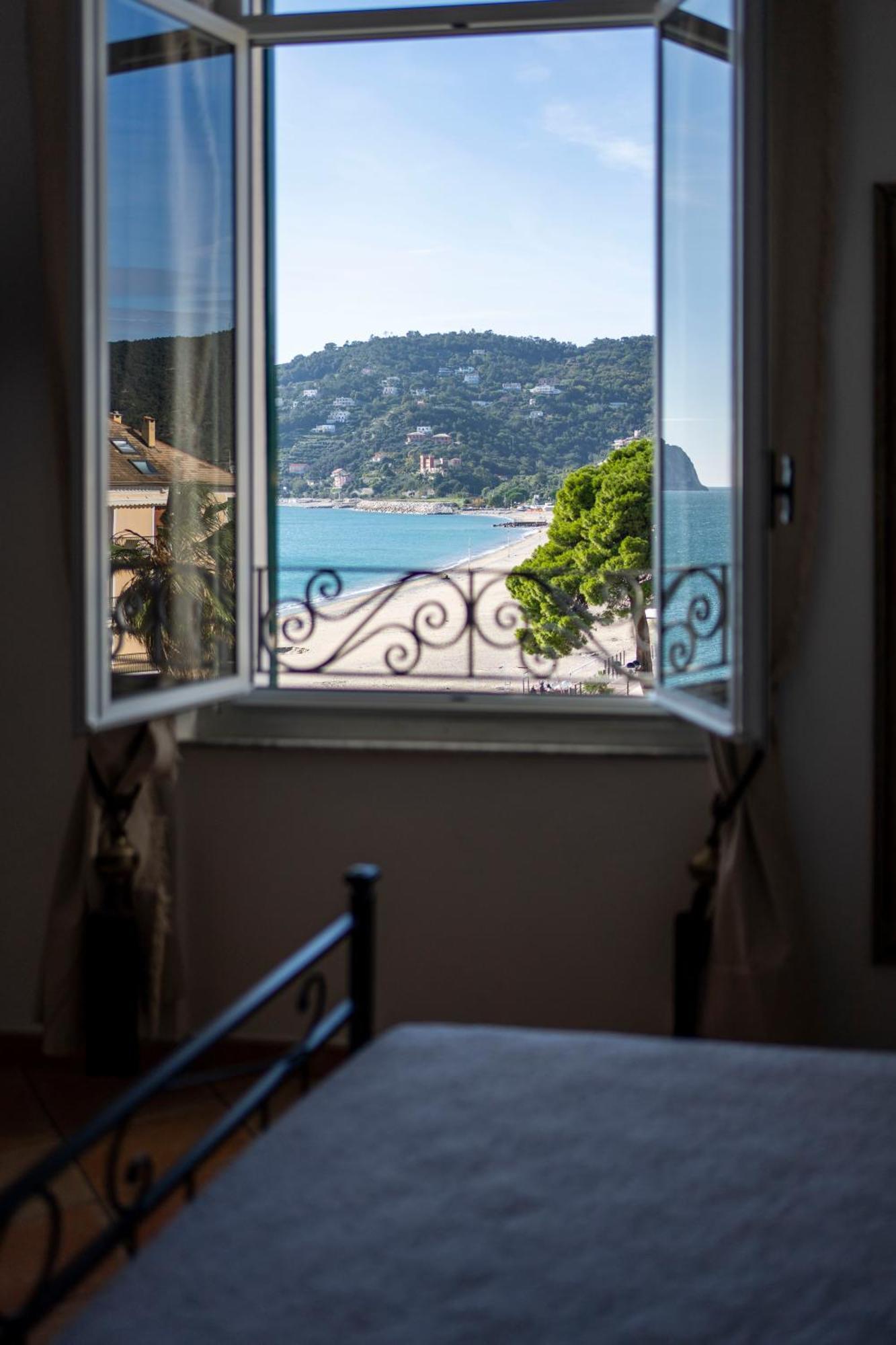 Hotel Miramare Spotorno Eksteriør billede