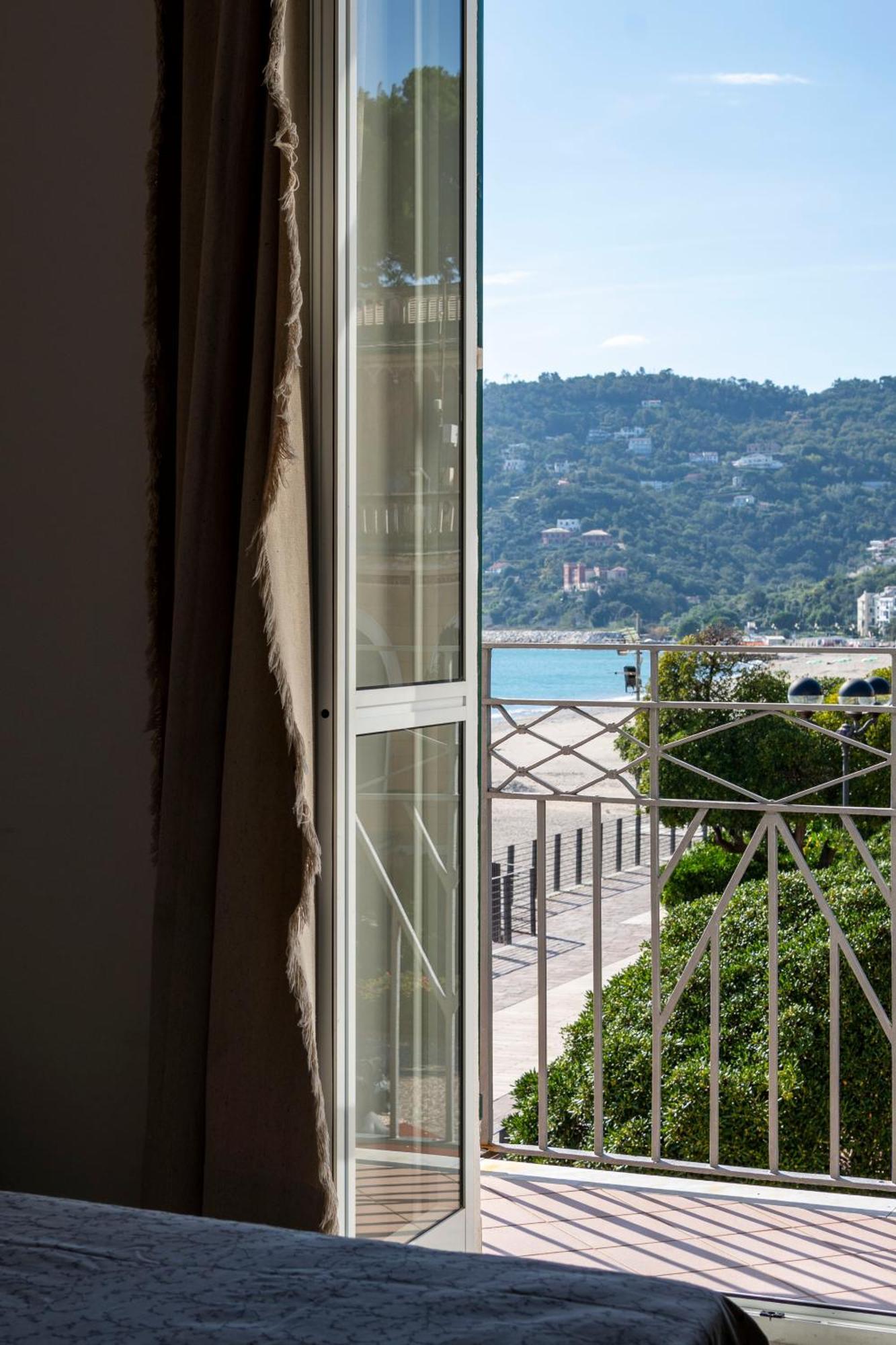 Hotel Miramare Spotorno Værelse billede